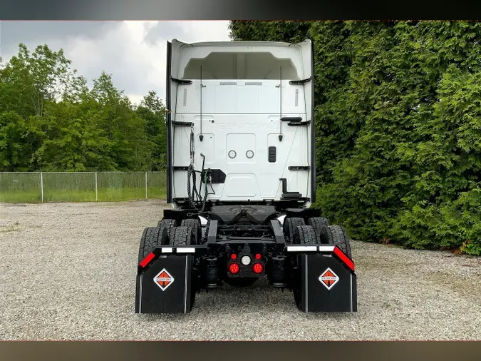 2022 INT LT625 6x4