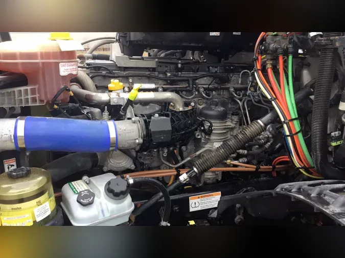 2022 Freightliner Cascadia 126a8c2b9b33d7ada63899d19ea830afbed