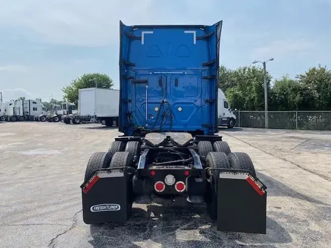 2022 Freightliner Cascadia