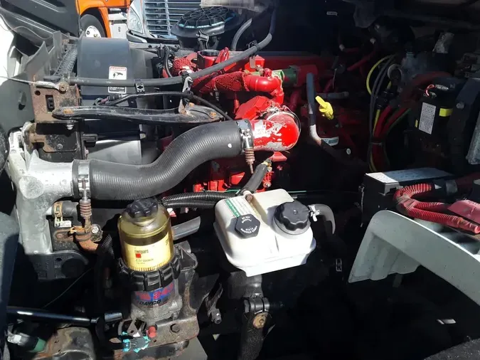 2016 FREIGHTLINER M2 106