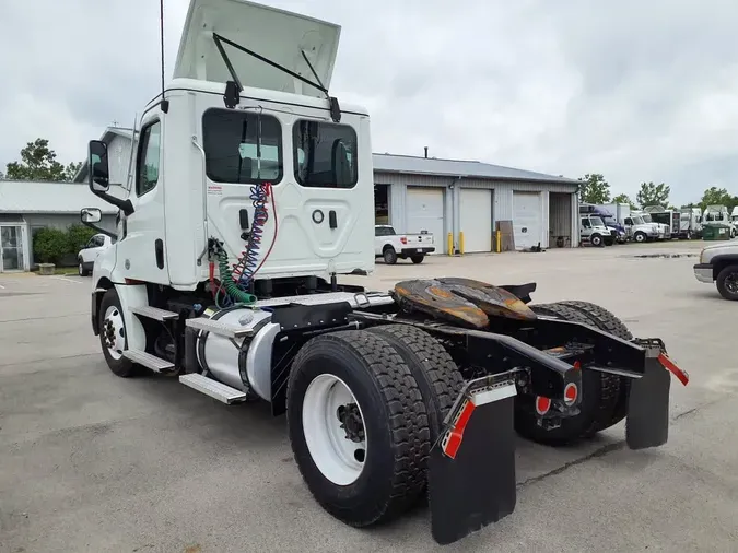 2022 FREIGHTLINER CASCADIA PX12642ST
