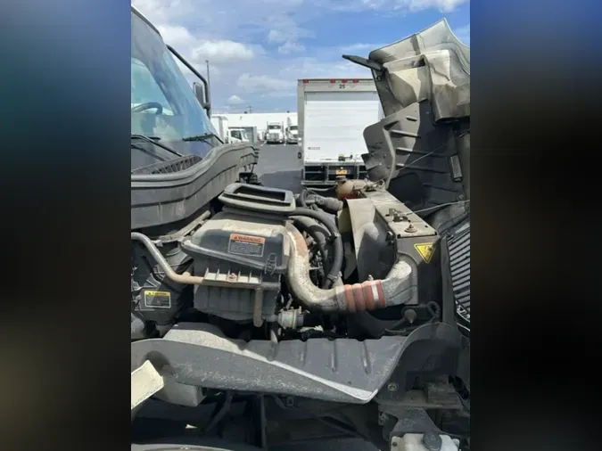 2020 NAVISTAR INTERNATIONAL MV607 (4X2)