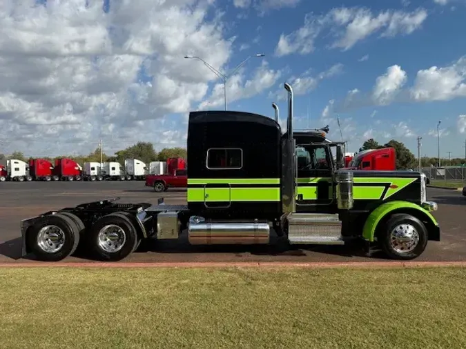 2019 PETERBILT 389