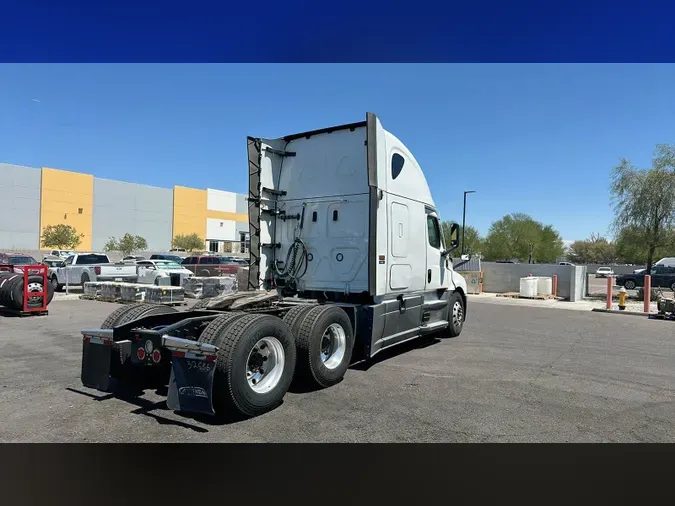 2024 Freightliner Cascadia 126