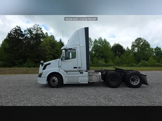 2018 Volvo VNL300