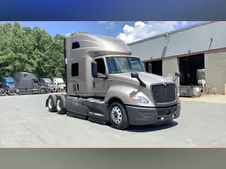 2022 International LT