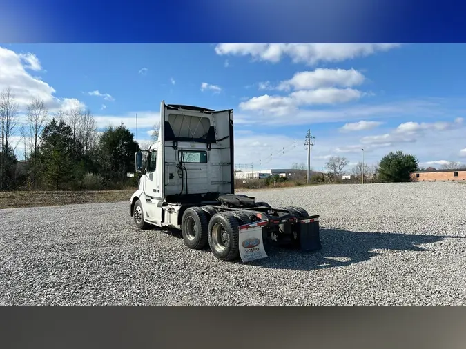 2018 Volvo VNL300