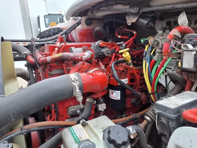 2020 FREIGHTLINER/MERCEDES M2 106