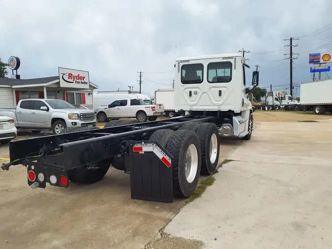 2018 FREIGHTLINER/MERCEDES CASCADIA 125a8d352109a201548e1c522b54c16dbbd