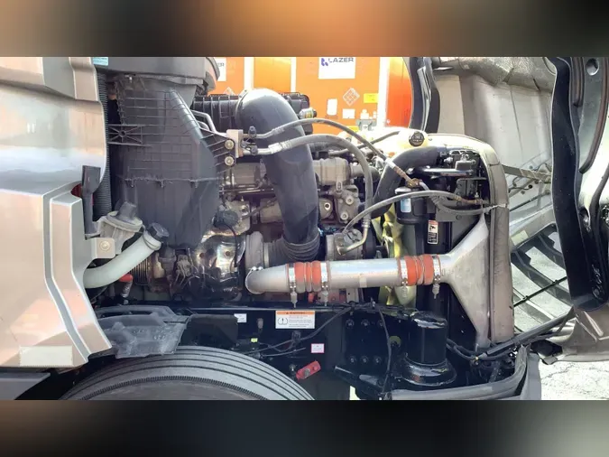 2022 Freightliner Cascadia 126