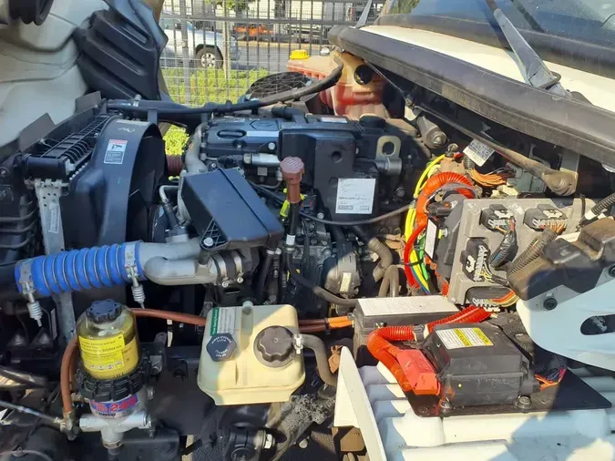 2019 FREIGHTLINER/MERCEDES M2 106