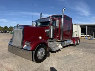 2021 Kenworth W900
