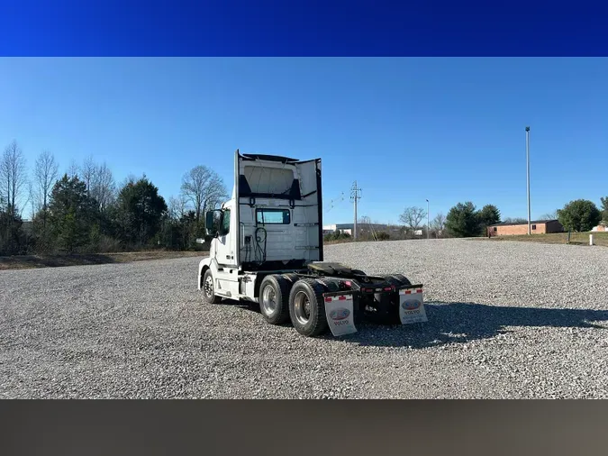 2018 Volvo VNL300