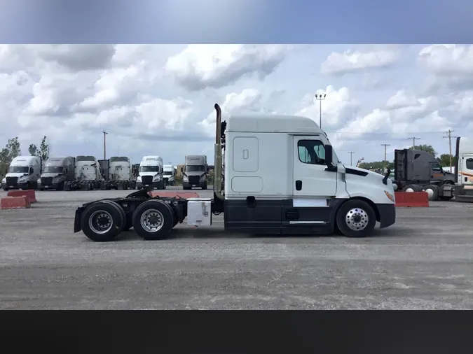 2021 Freightliner Cascadia 126a8da26d908b07df2f9adf3ee83ee7dd3