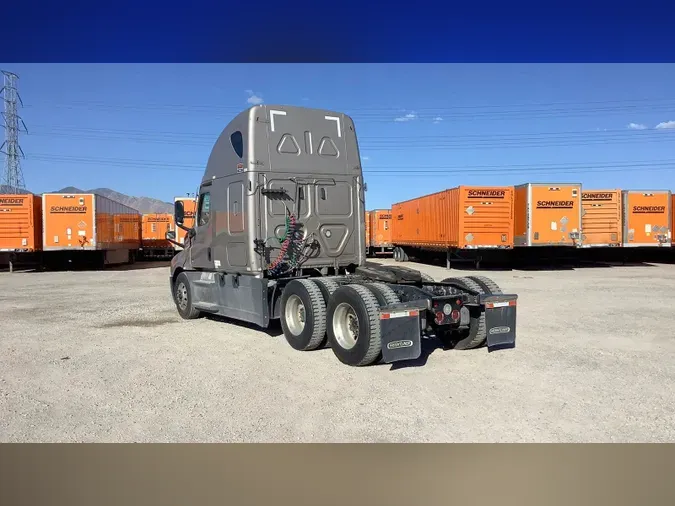 2022 Freightliner Cascadia