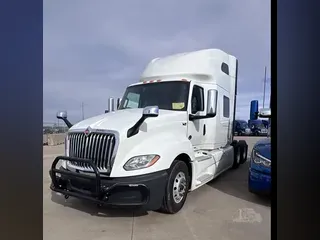 2022 INTERNATIONAL LT