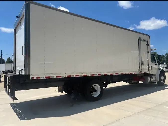 2021 FREIGHTLINER/MERCEDES M2 106