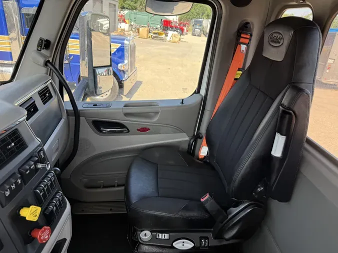 2020 Peterbilt 567