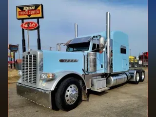 2021 Peterbilt 389