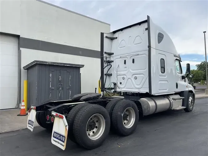 2019 FREIGHTLINER CASCADIA