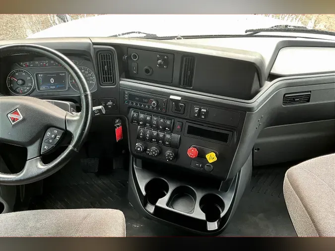 2021 INT LT625 6x4