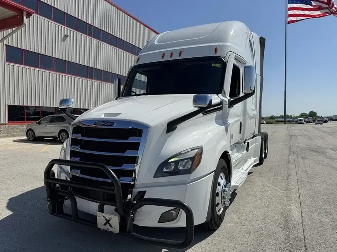 2023 Freightliner Cascadia®a8e480e76af52a99528bab544c3d4441