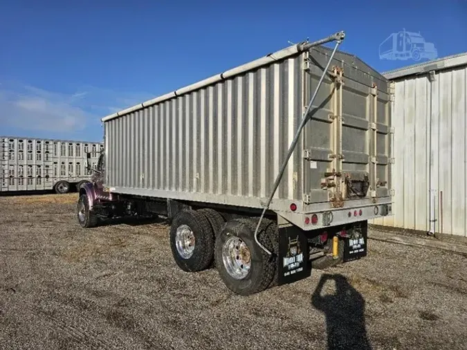 1999 INTERNATIONAL 4900