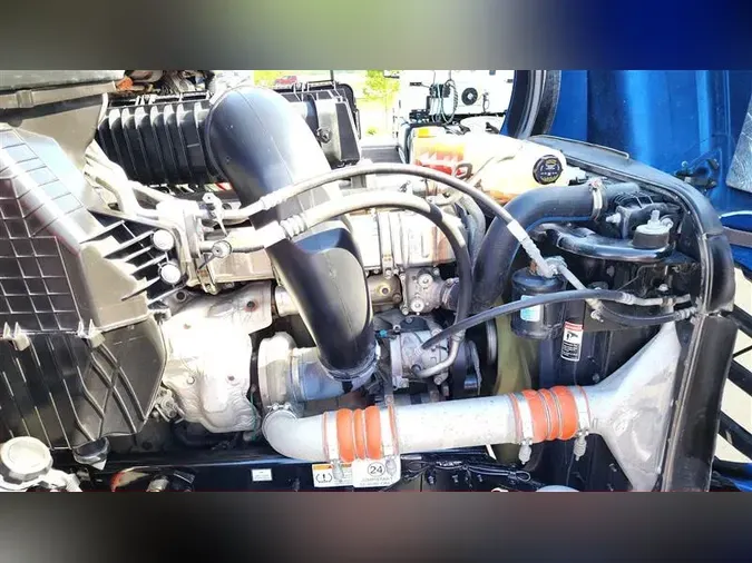 2021 FREIGHTLINER CA126