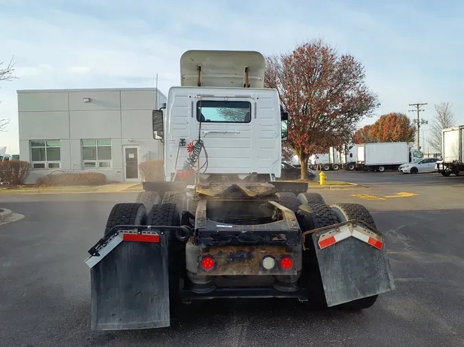 2018 VOLVO VNL64TRACTOR