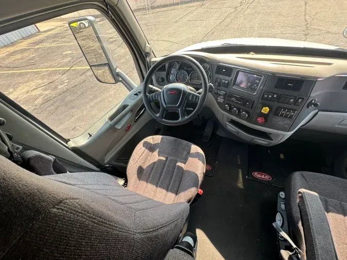 2021 Peterbilt 579