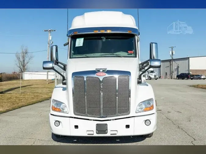 2022 PETERBILT 579