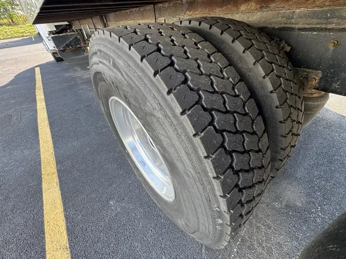 2019 Freightliner Business Class M2 106