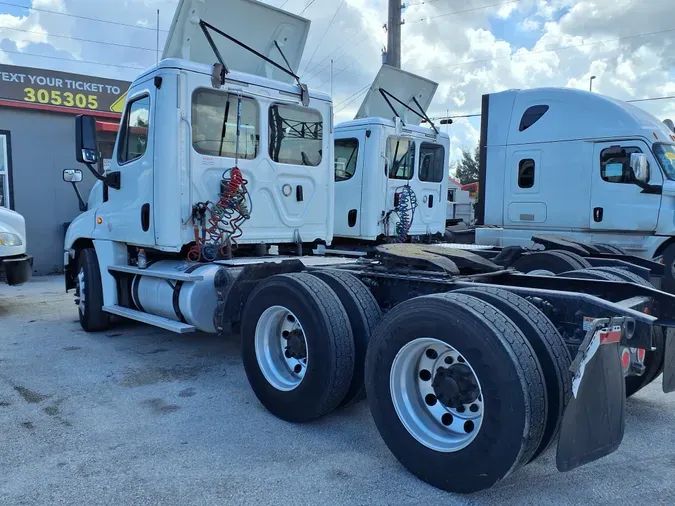 2018 FREIGHTLINER/MERCEDES CASCADIA 125