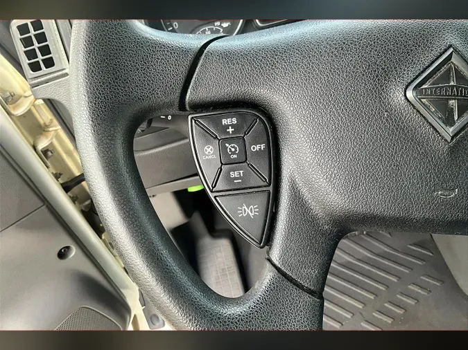 2022 INT LT625 6x4