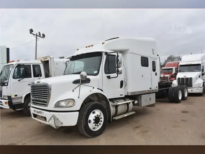 2005 FREIGHTLINER BUSINESS CLASS M2 112a8f504c1ab64894f189f9ed7f8bf4c95