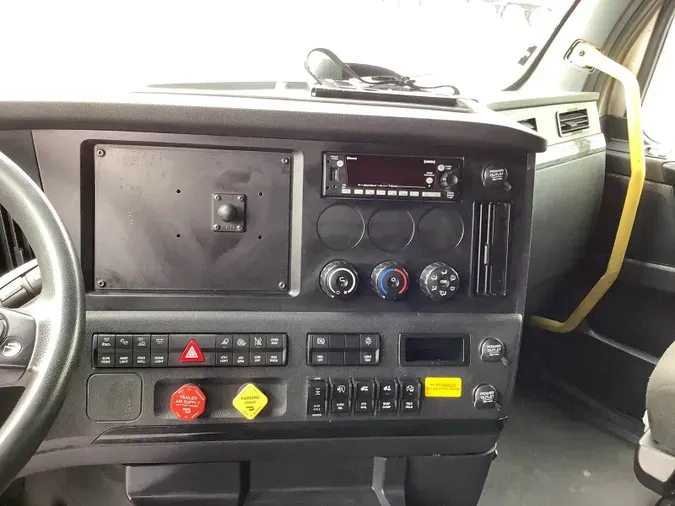2024 Freightliner Cascadia 126