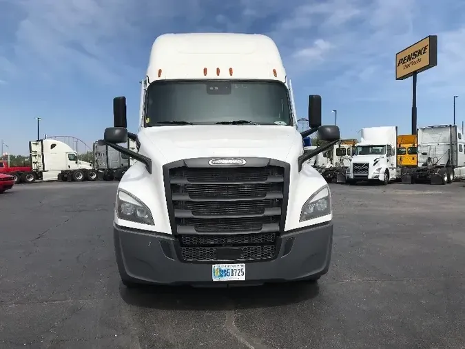 2021 Freightliner T12664ST