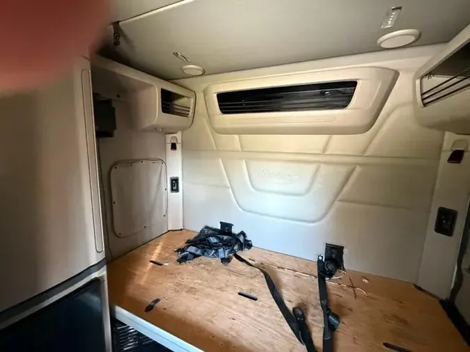 2022 Peterbilt 579a9043dc448bb54d3e15313d5857b0294