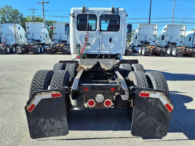 2019 FREIGHTLINER/MERCEDES CASCADIA 113a9055e48a86609980f2cf0590081500f