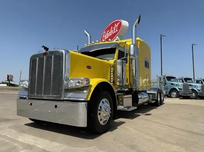 2023 Peterbilt 389