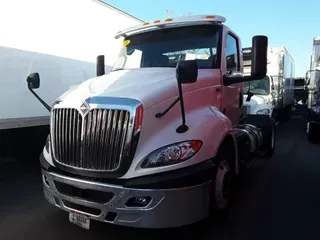 2019 NAVISTAR INTERNATIONAL RH613 DAYCAB S/A