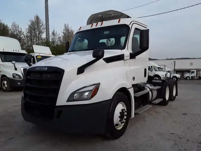 2019 FREIGHTLINER/MERCEDES CASCADIA 125a909a7bd9fd485873a60920257ff7a0e