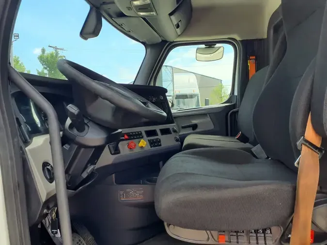 2019 FREIGHTLINER/MERCEDES NEW CASCADIA PX12664a909c921115c5d14a88b68346a326982