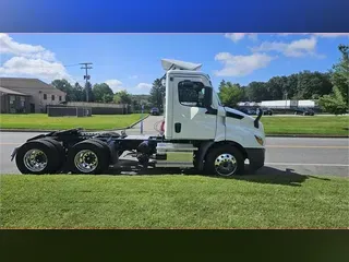 2025 FREIGHTLINER CASCADIA 116