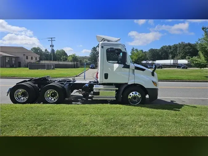 2025 FREIGHTLINER CASCADIA 116