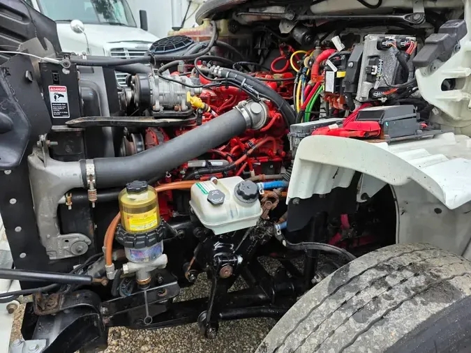 2019 FREIGHTLINER M2 106