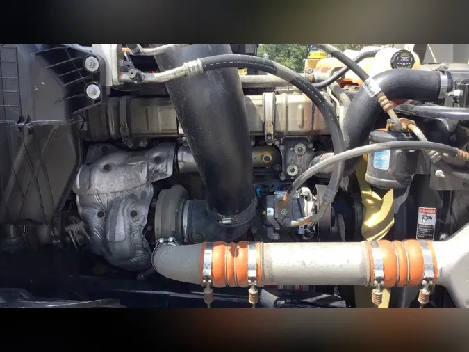 2020 Freightliner Cascadia 126