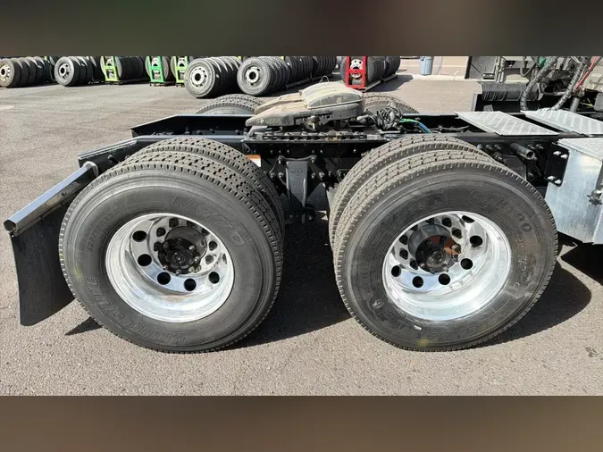 2025 Freightliner Cascadia 126