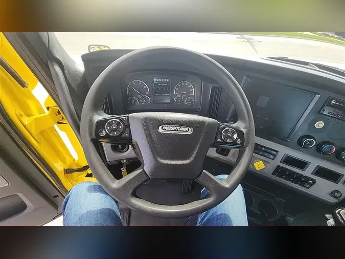 2021 FREIGHTLINER CA126