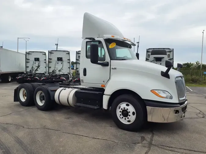 2019 NAVISTAR INTERNATIONAL LT625 DAYCAB T/A